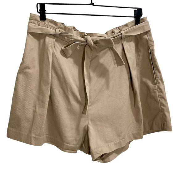 BCBGMaxAzria Women’s Khaki Paperbag 100% Cotton High Rise Belted Shorts - Large